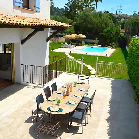 5 Et Piscine A Mougins